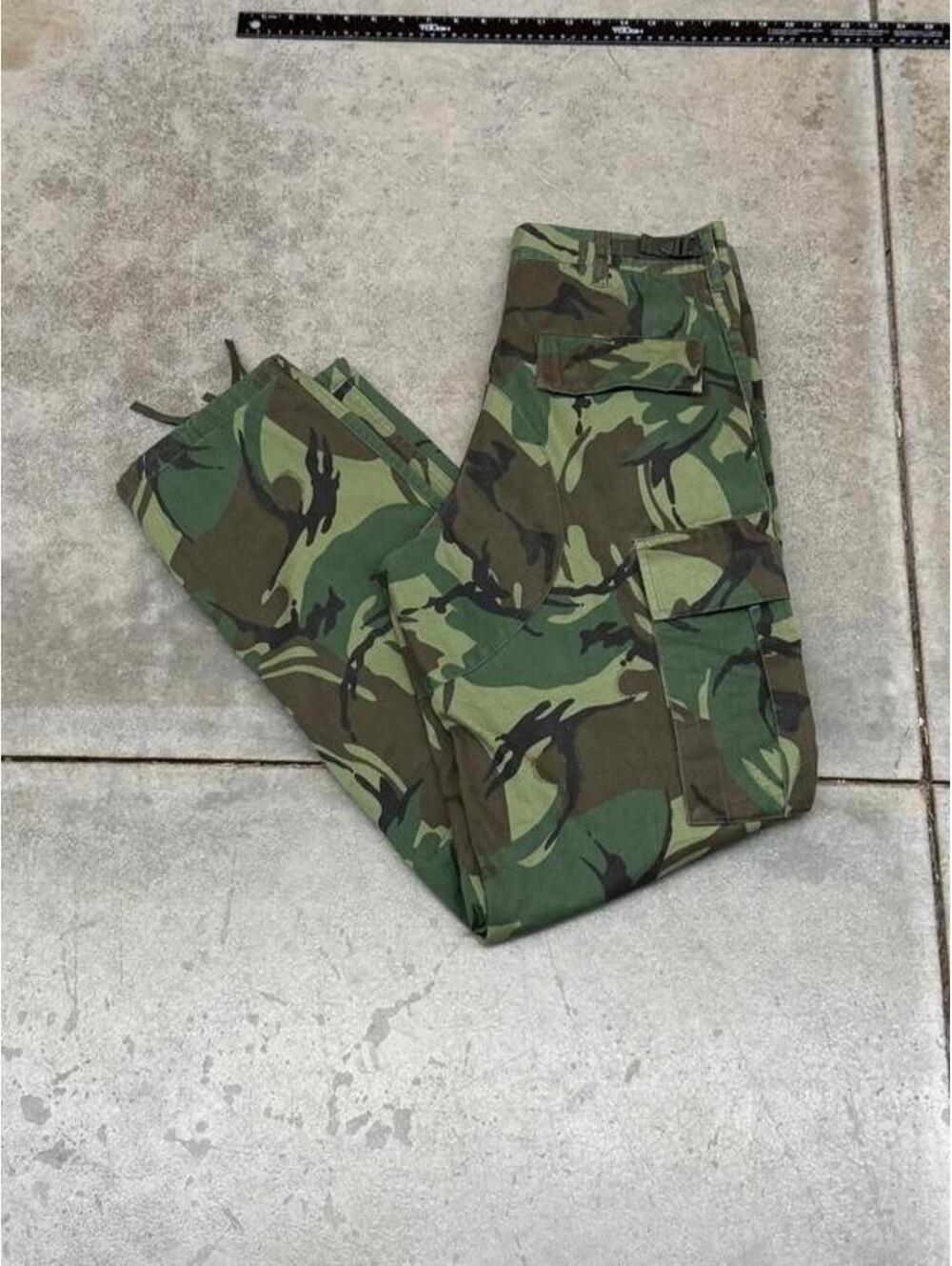 vintage woodland camo relaxed baggy fit military cargo pants size 30 x 30